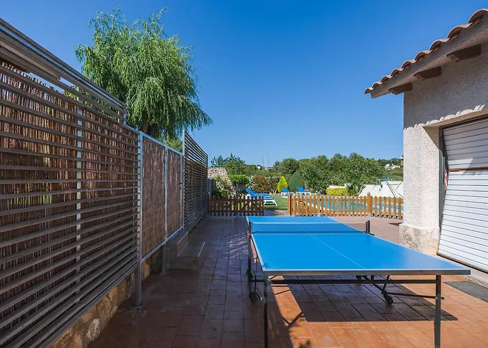 Casa Neus Bara بيت للعطل *
