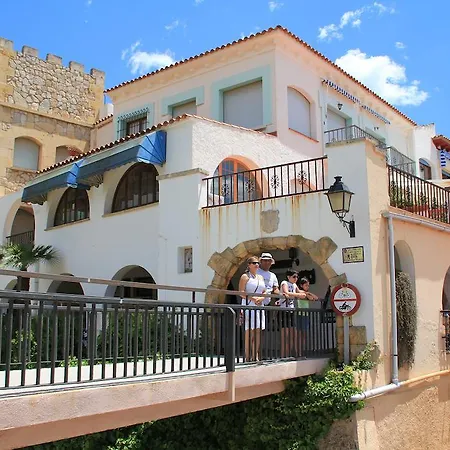 Neus Bara, Jardin Y Piscina Privada
